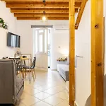 Sea & - Luxury Maisonette Steps From The With Private Terrace Villa *