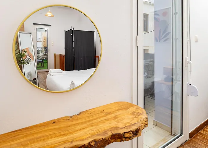 Sea & - Luxury Maisonette Steps From The With Private Terrace * Hanya