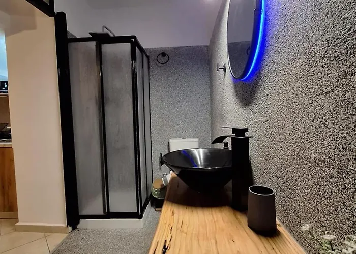 Sea & - Luxury Maisonette Steps From The With Private Terrace