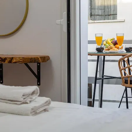 Sea & - Luxury Maisonette Steps From The With Private Terrace *